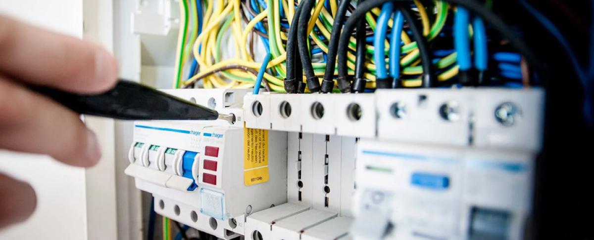 Betrouwbare elektriciteitskeuring laten doen
